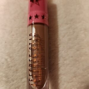 Jeffree Star Velour Liquid Lipstick In Hidden